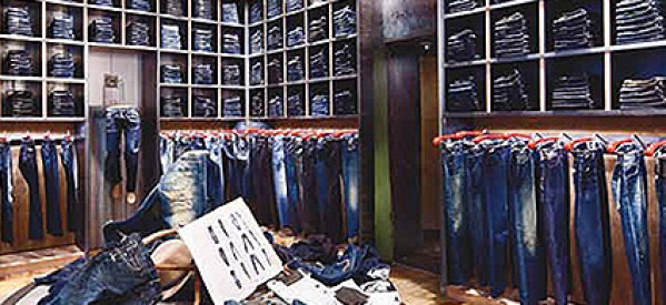 Die Jeanshosen vom Modelabel Replay rocken rebellisch gut Die Jeanshosen vom Modelabel Replay rocken rebellisch gut